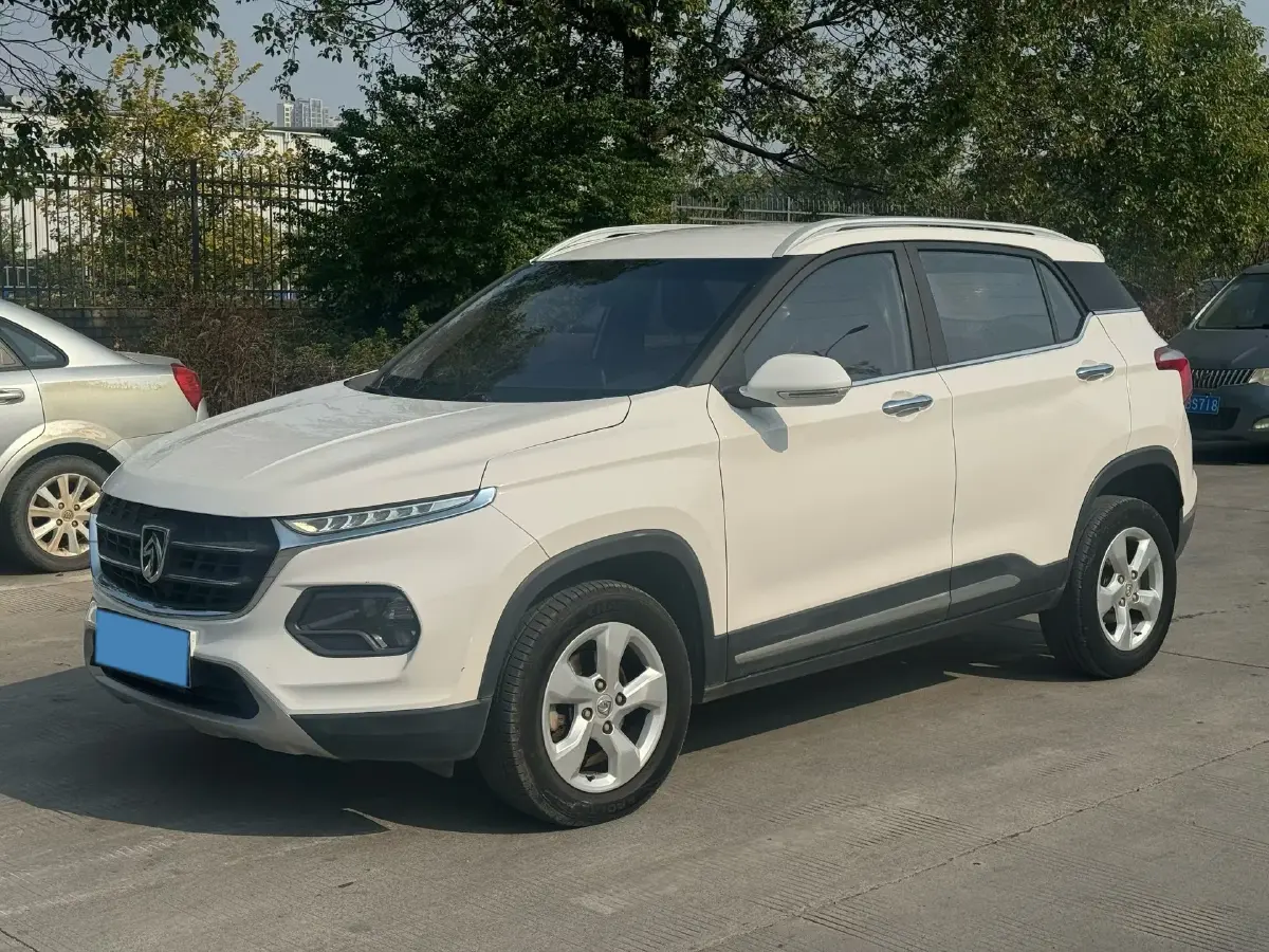 2017 BaoJun 310W 1.5L 105HP L4 6MT