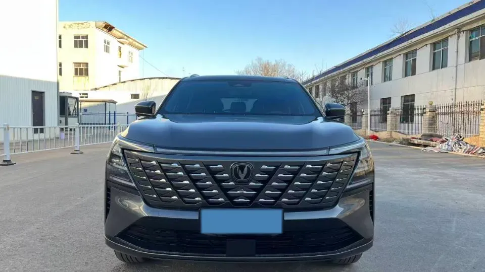2025 ChangAn CS75 Plus 1.5T 192HP L4 8AT,autocango,china used car exporter,china ev exporter,chinese used car exporter,chinese used ev exporter