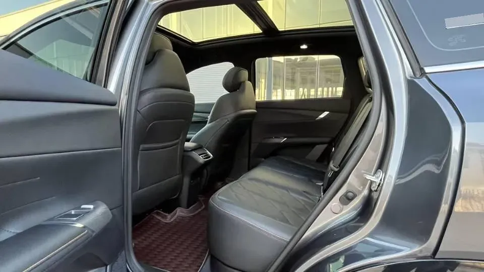 2025 ChangAn CS75 Plus 1.5T 192HP L4 8AT,autocango,china used car exporter,china ev exporter,chinese used car exporter,chinese used ev exporter