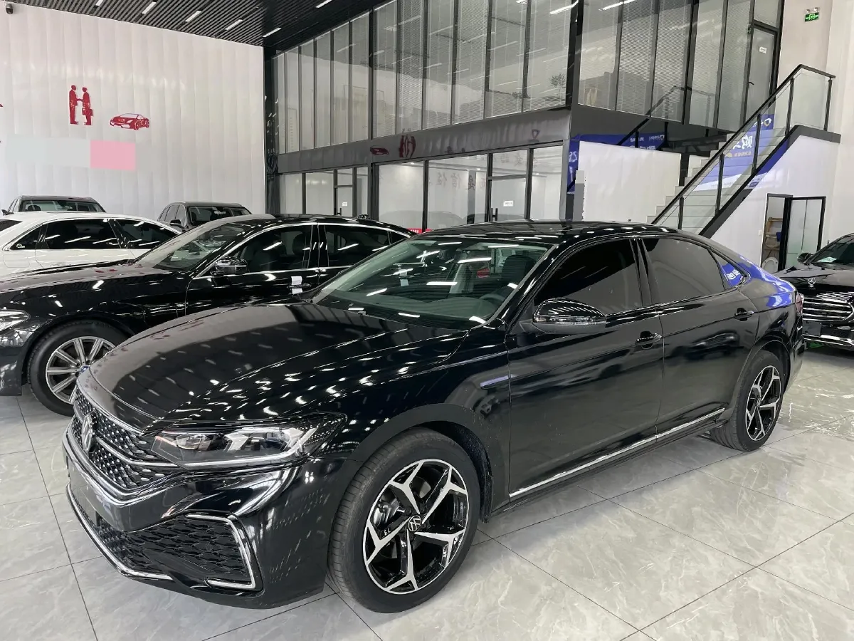 2025 Volkswagen Passat 2.0T 186HP L4 7DCT,autocango,china used car exporter,china ev exporter,chinese used car exporter,chinese used ev exporter