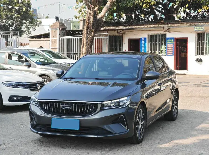 2022 Geely Emgrand 1.5L 114HP L4 CVT