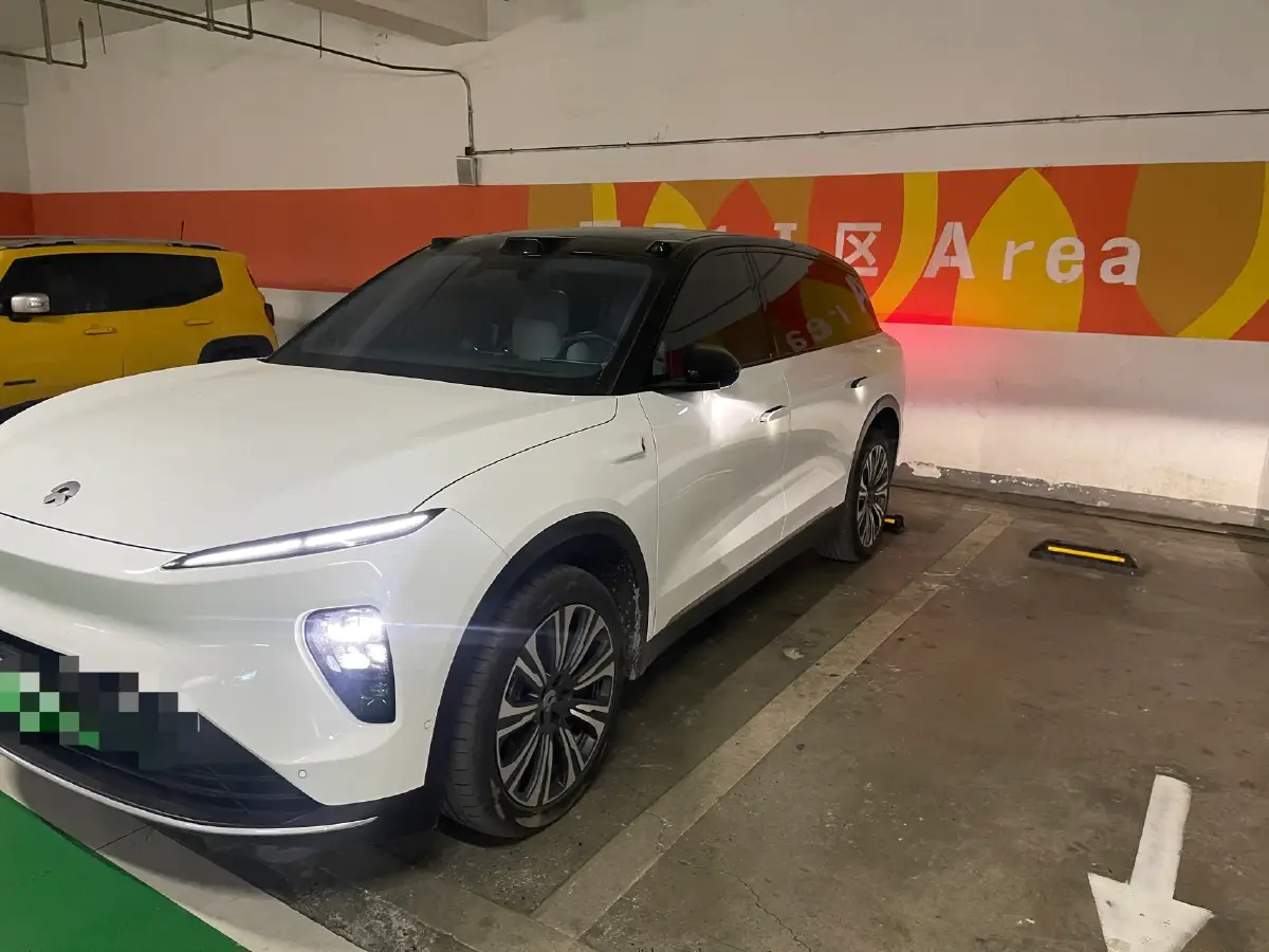 2024 NIO ES8 BEV 75KWH