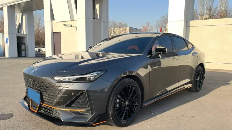 2023 ChangAn UNI-V 1.5T 188HP L4 7DCT