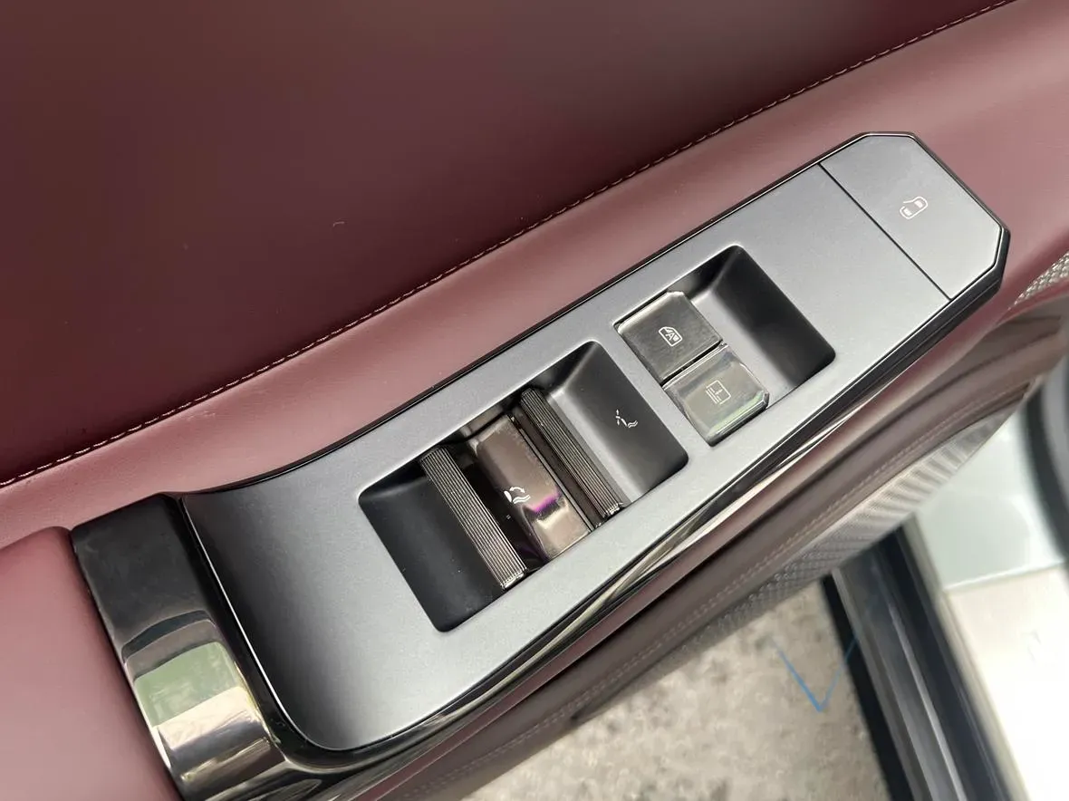 2024 Denza DenzaZ9GT 2.0T 207HP L4 E-CVT PHEV 38.5KWH,autocango,china used car exporter,china ev exporter,chinese used car exporter,chinese used ev exporter