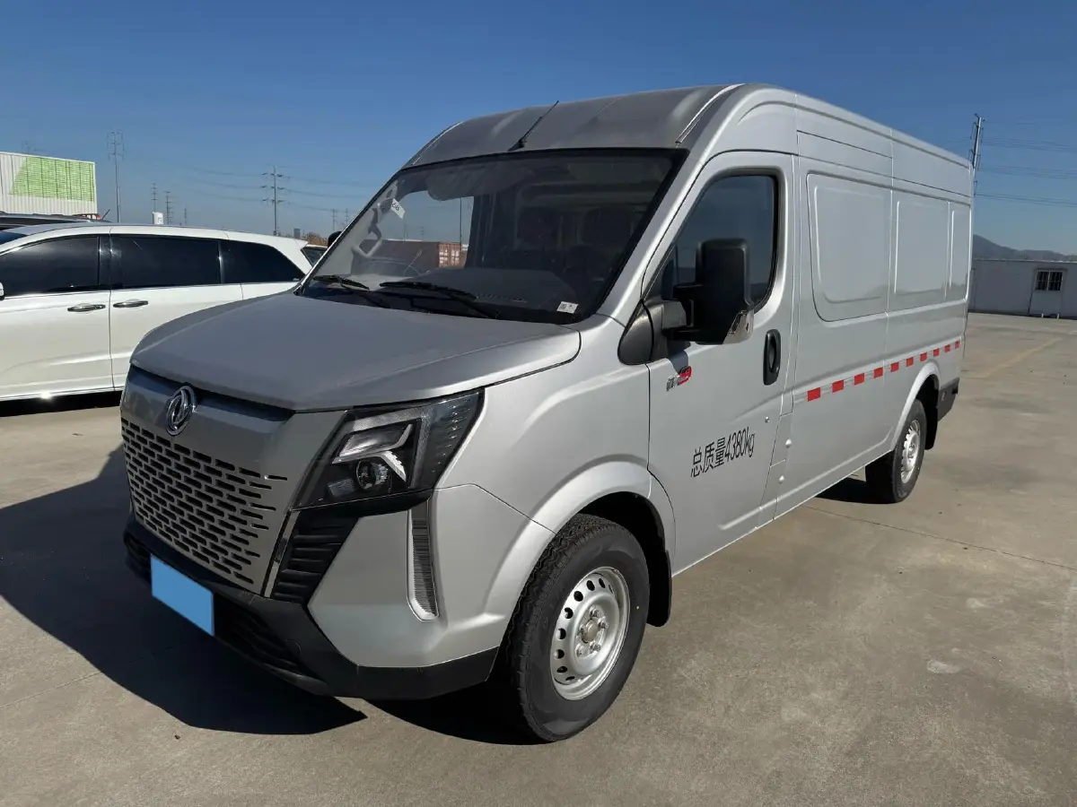 2023 Ford Transit 2.0T 220HP L4 5MT