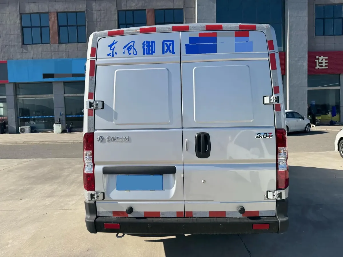 2023 Ford Transit 2.0T 220HP L4 5MT,autocango,china used car exporter,china ev exporter,chinese used car exporter,chinese used ev exporter