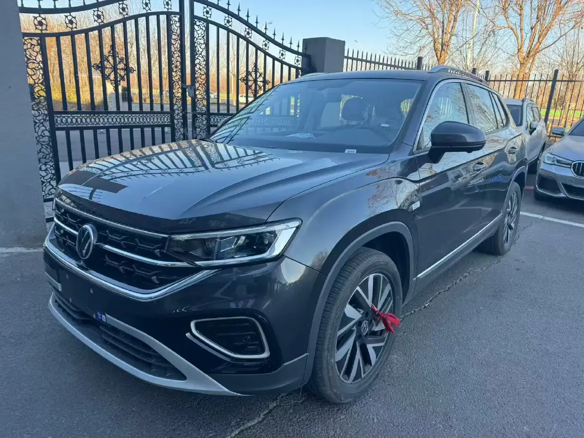 2026 Volkswagen Tayron 2.0T 186HP L4 7DCT