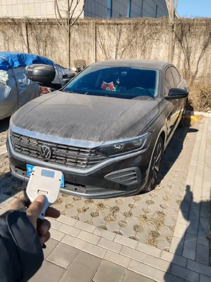 2024 Volkswagen Passat 2.0T 220HP L4 7DCT