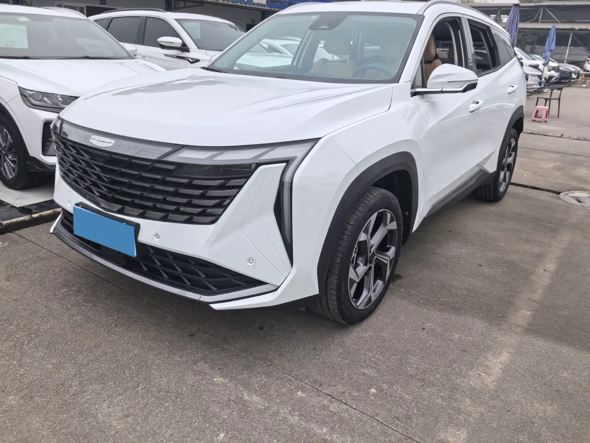 2023 Geely StarRay 1.5T 181HP L4 7DCT
