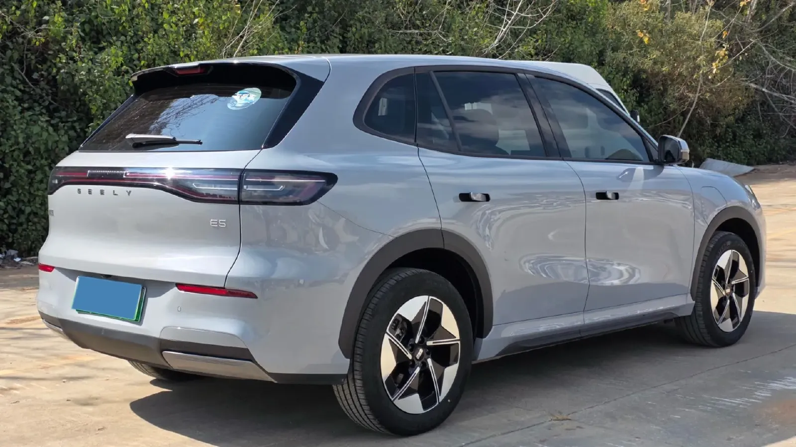 2024 Geely Emgrand L HiP 1.5T 181HP L4 3DHT PHEV 15.5KWH,autocango,china used car exporter,china ev exporter,chinese used car exporter,chinese used ev exporter