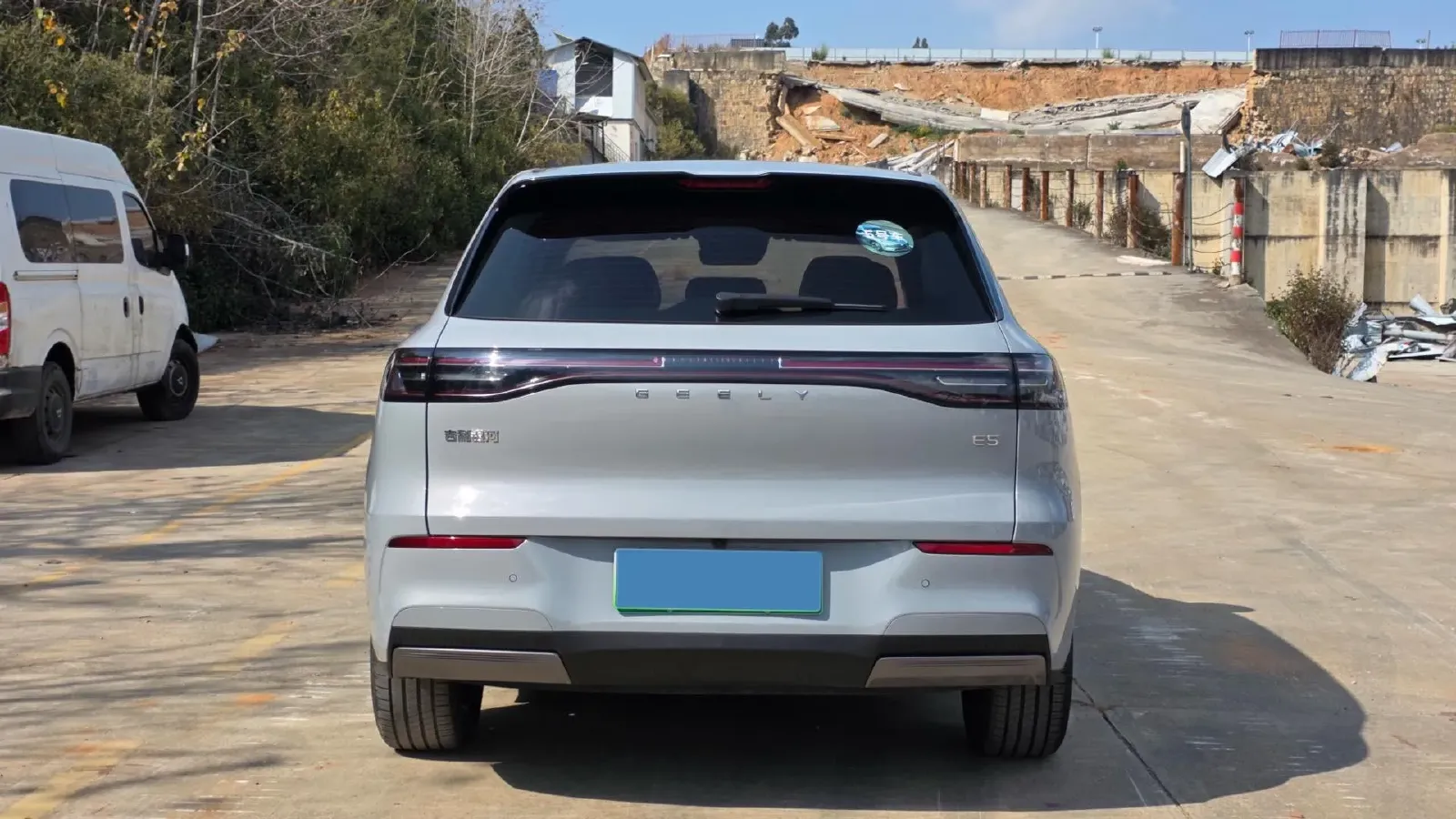 2024 Geely Emgrand L HiP 1.5T 181HP L4 3DHT PHEV 15.5KWH,autocango,china used car exporter,china ev exporter,chinese used car exporter,chinese used ev exporter