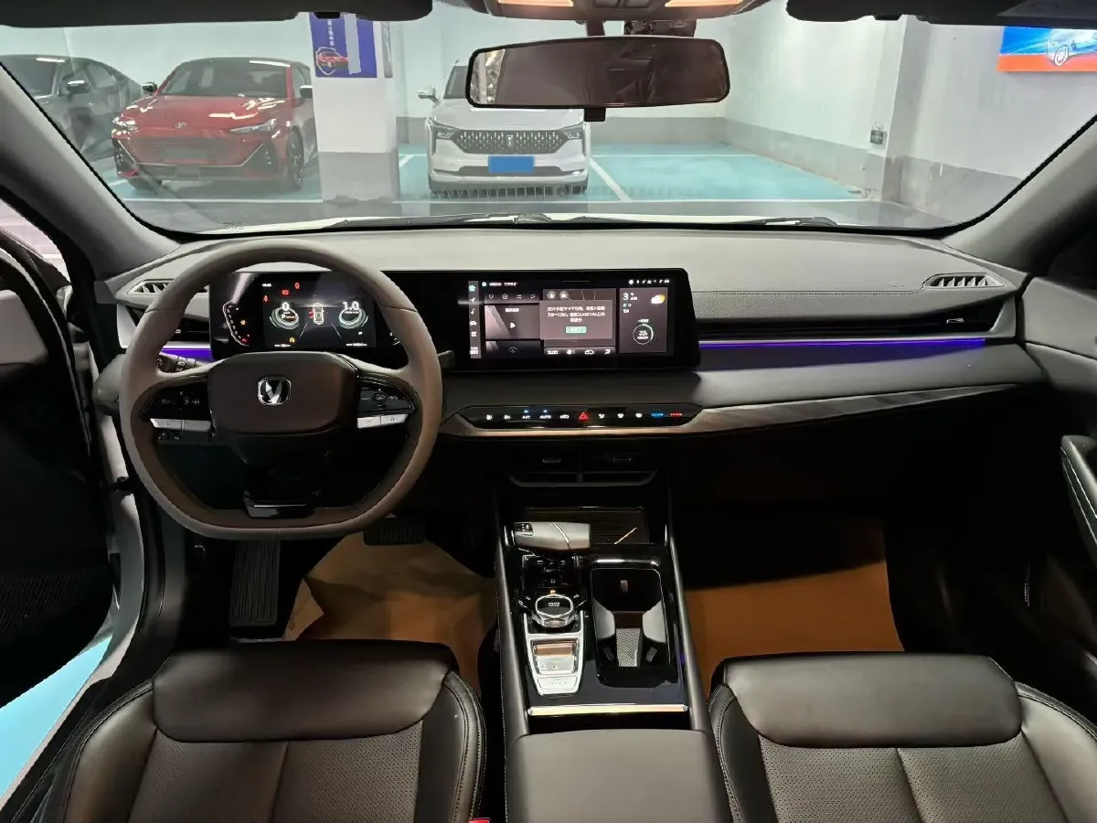 2023 ChangAn Raeton Plus 1.5T 188HP L4 7DCT,autocango,china used car exporter,china ev exporter,chinese used car exporter,chinese used ev exporter