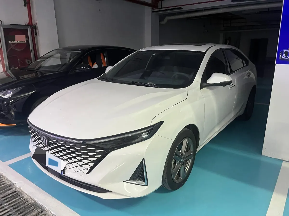 2023 ChangAn Raeton Plus 1.5T 188HP L4 7DCT,autocango,china used car exporter,china ev exporter,chinese used car exporter,chinese used ev exporter