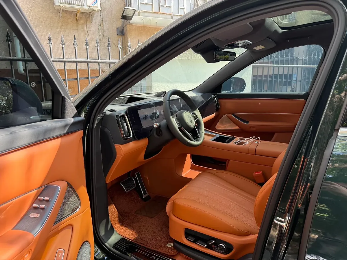 2025 AITO AITO M8 BEV,autocango,china used car exporter,china ev exporter,chinese used car exporter,chinese used ev exporter