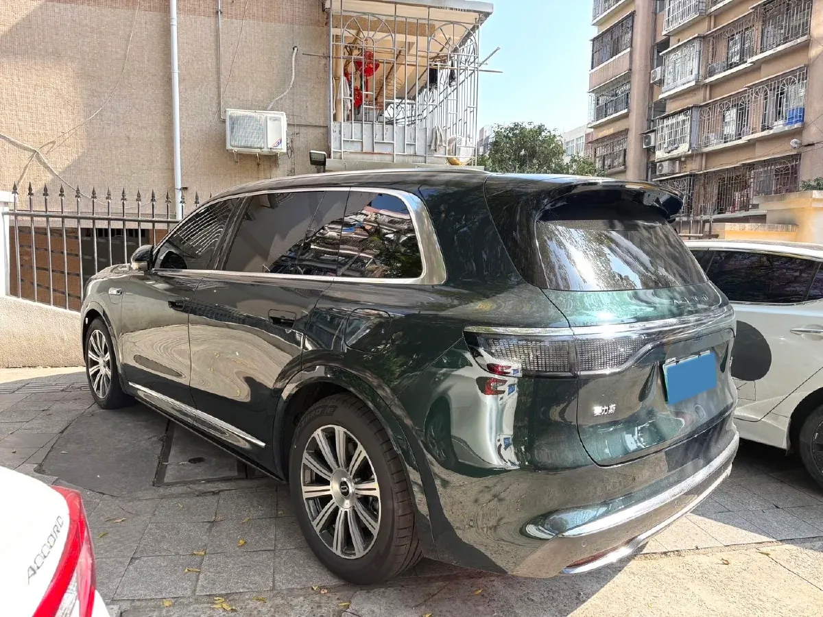 2025 AITO AITO M8 BEV,autocango,china used car exporter,china ev exporter,chinese used car exporter,chinese used ev exporter