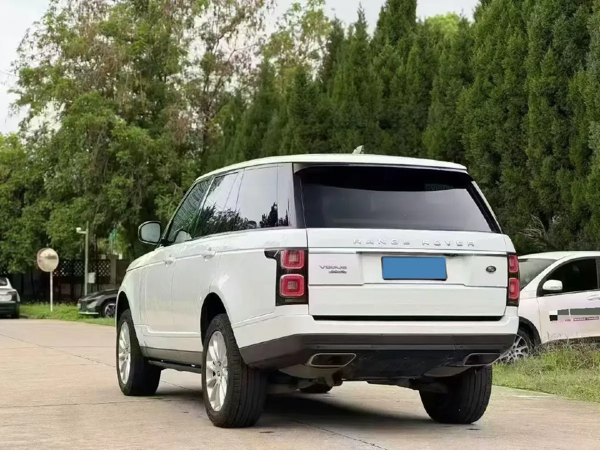 2019 BMW 7 Series 3.0T 340HP L6 8AT,autocango,china used car exporter,china ev exporter,chinese used car exporter,chinese used ev exporter