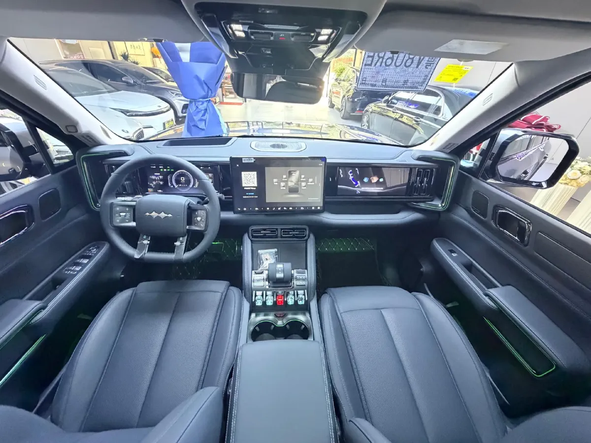 2025 FangChengBao Bao 5 1.5T 194HP L4 E-CVT PHEV,autocango,china used car exporter,china ev exporter,chinese used car exporter,chinese used ev exporter