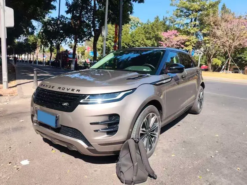 2024 Land Rover Range Rover Evoque 2.0T 249HP L4 9AT