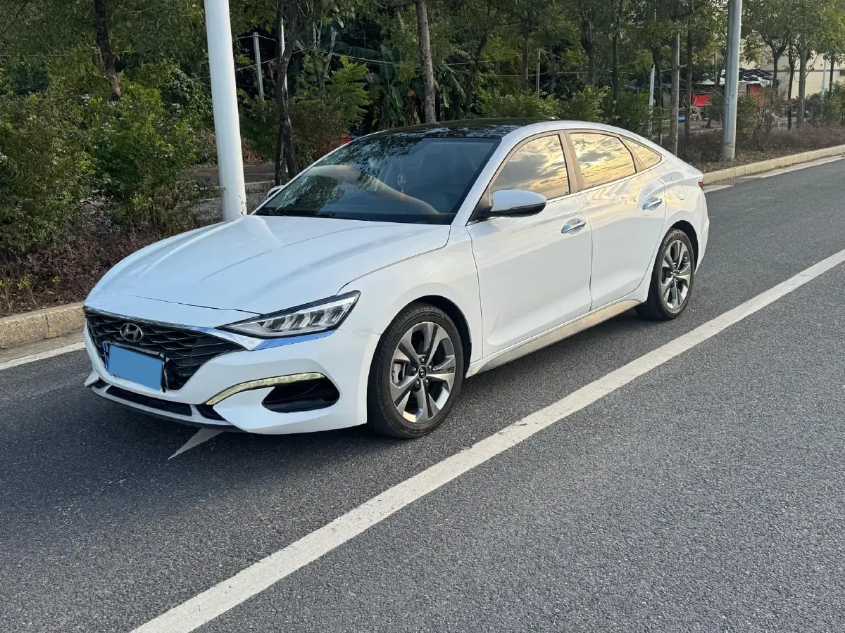 2019 Hyundai La Festa 1.6T 204HP L4 7DCT