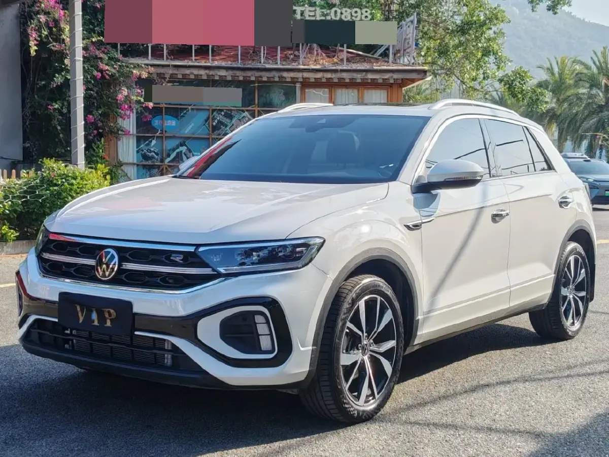 2025 Volkswagen T-Roc 1.5T 160HP L4 7DCT