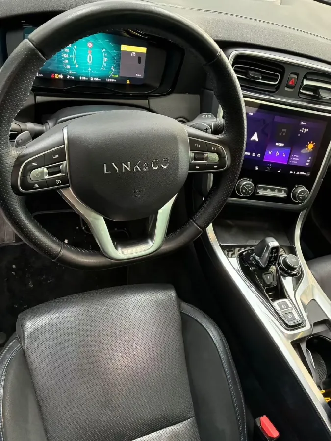 2019 LYNK&CO 01 EM-P 1.5T 180HP L3 7DCT PHEV 9.4KWH,autocango,china used car exporter,china ev exporter,chinese used car exporter,chinese used ev exporter