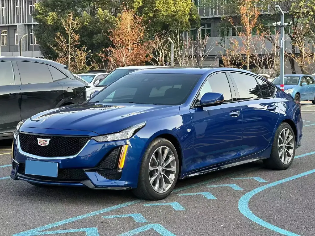 2020 Cadillac CT5 2.0T 237HP L4 10AT