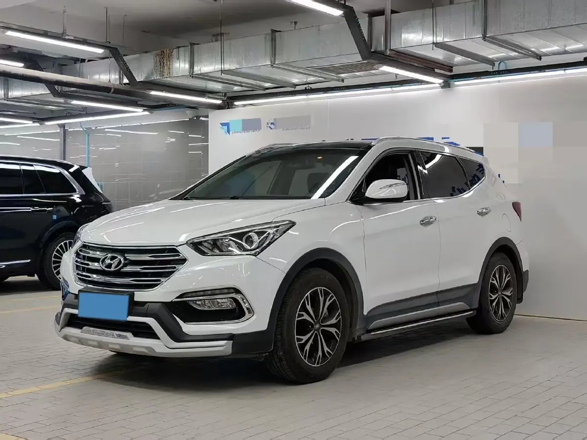 2017 Hyundai Santafe 2.0T 245HP L4 6AT