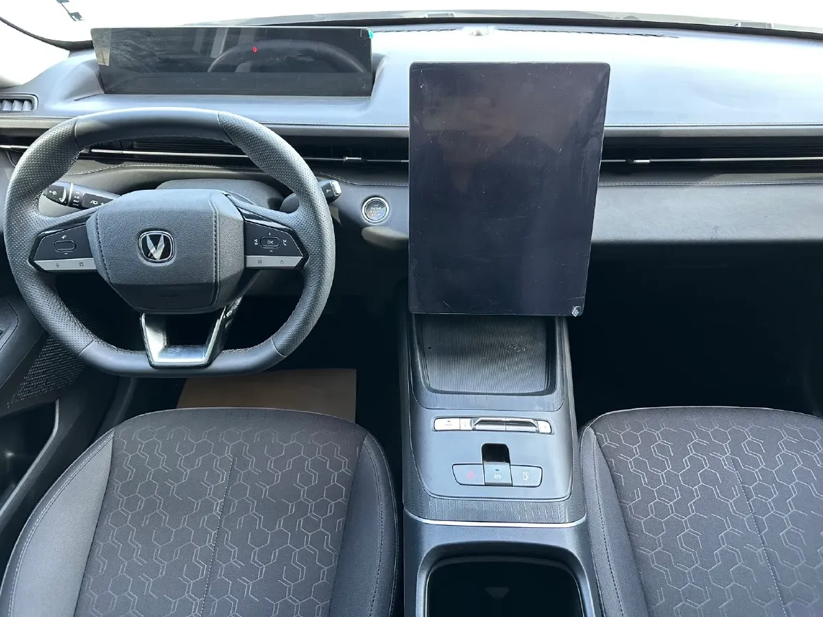 2025 ChangAn EadoPHEV 1.5L 98HP L4 E-CVT PHEV,autocango,china used car exporter,china ev exporter,chinese used car exporter,chinese used ev exporter