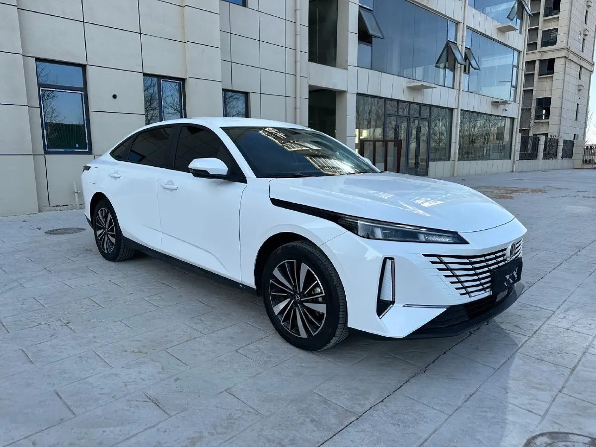 2025 ChangAn EadoPHEV 1.5L 98HP L4 E-CVT PHEV,autocango,china used car exporter,china ev exporter,chinese used car exporter,chinese used ev exporter