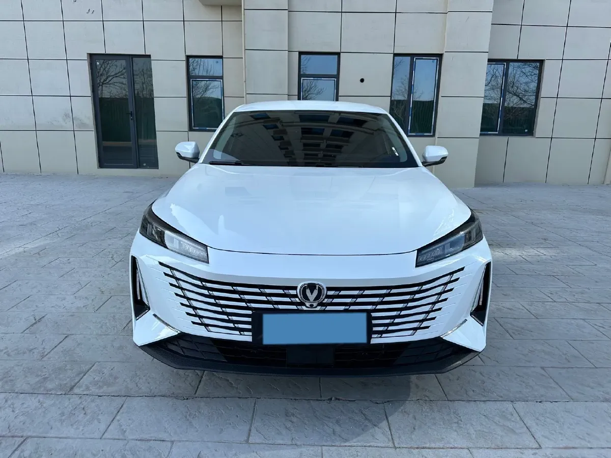 2025 ChangAn EadoPHEV 1.5L 98HP L4 E-CVT PHEV,autocango,china used car exporter,china ev exporter,chinese used car exporter,chinese used ev exporter