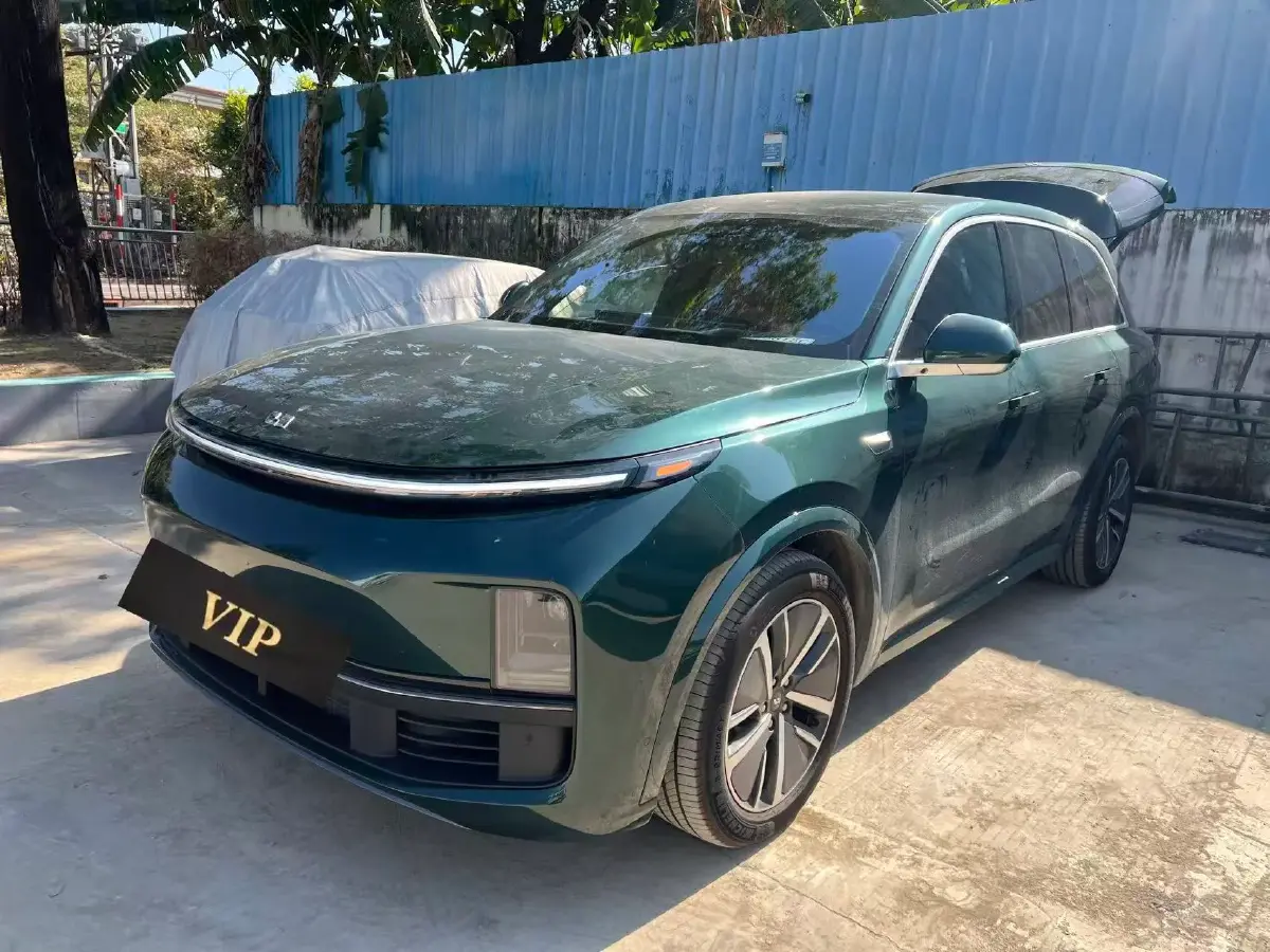 2024 Volvo S60 2.0T 197HP L4 7DCT