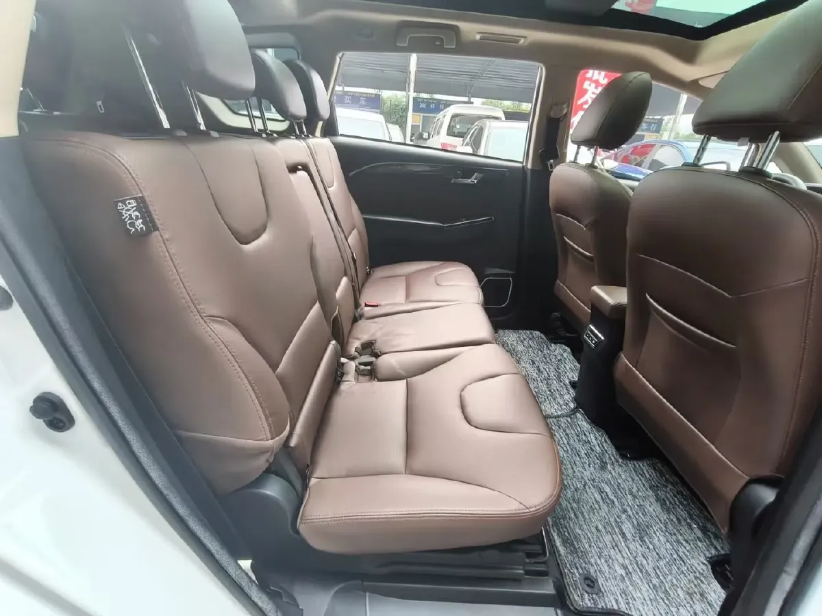 2017 LiFan XuanLang 1.8L 133HP L4 5MT,autocango,china used car exporter,china ev exporter,chinese used car exporter,chinese used ev exporter