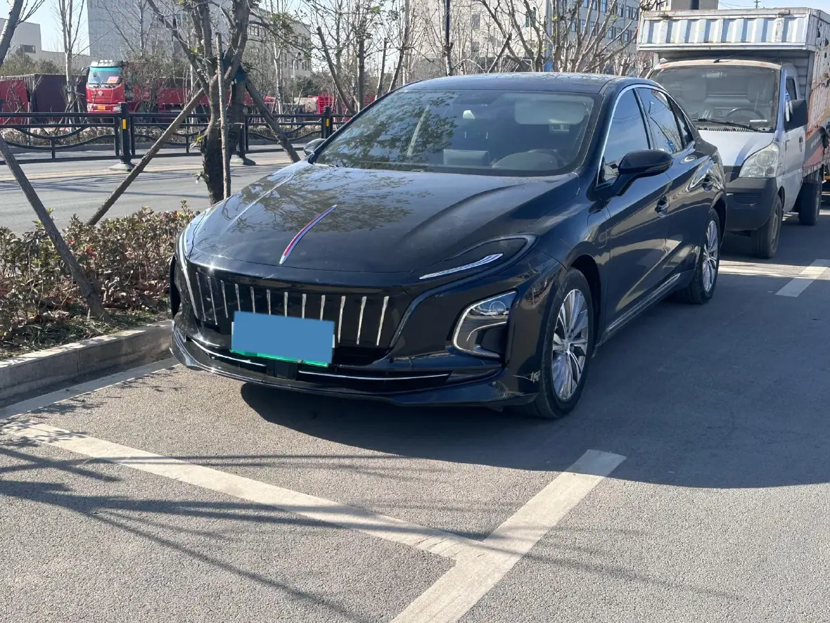 2022 HongQi E-QM5 BEV 54KWH