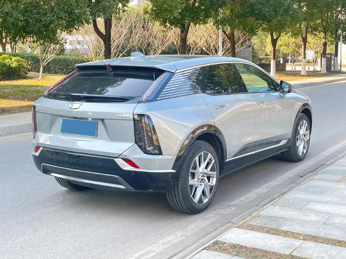 2024 Cadillac OPTIQ BEV 68.4KWH,autocango,china used car exporter,china ev exporter,chinese used car exporter,chinese used ev exporter