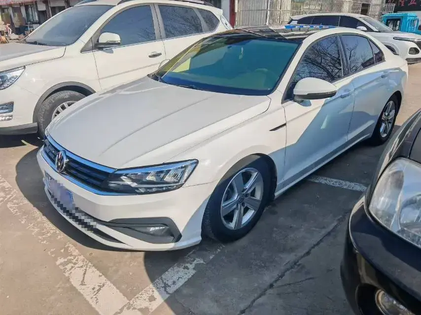 2019 Volkswagen T-Cross 1.4T 150HP L4 7DCT