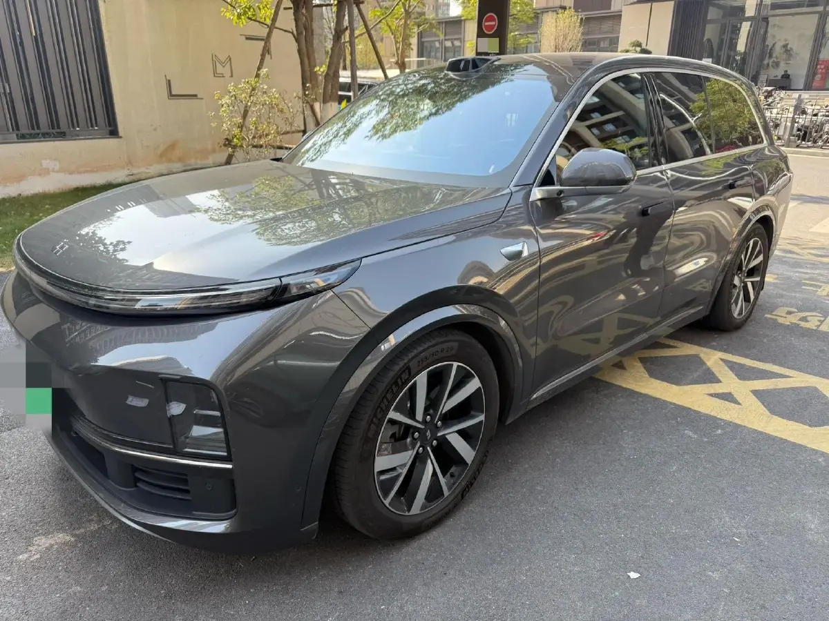 2023 Li L8 Range Extended 154HP REEV 40.9KWH