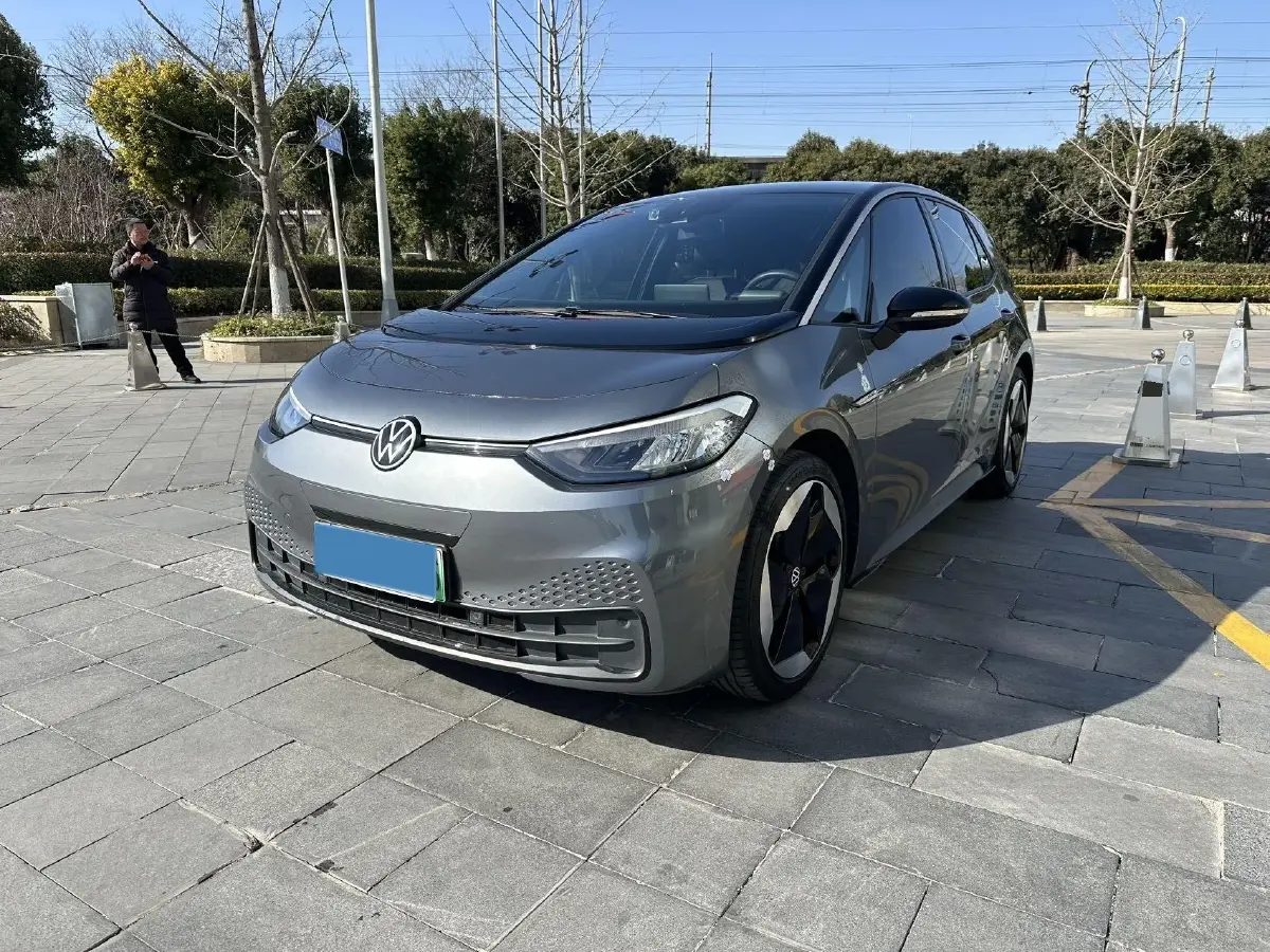 2023 Volkswagen ID.3 BEV 52.8KWH