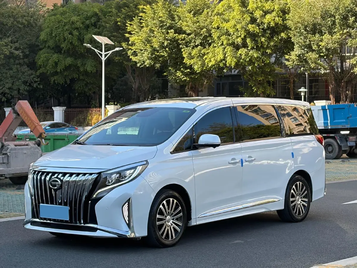 2021 GAC Trumpchi M8 2.0T 252HP L4 8AT