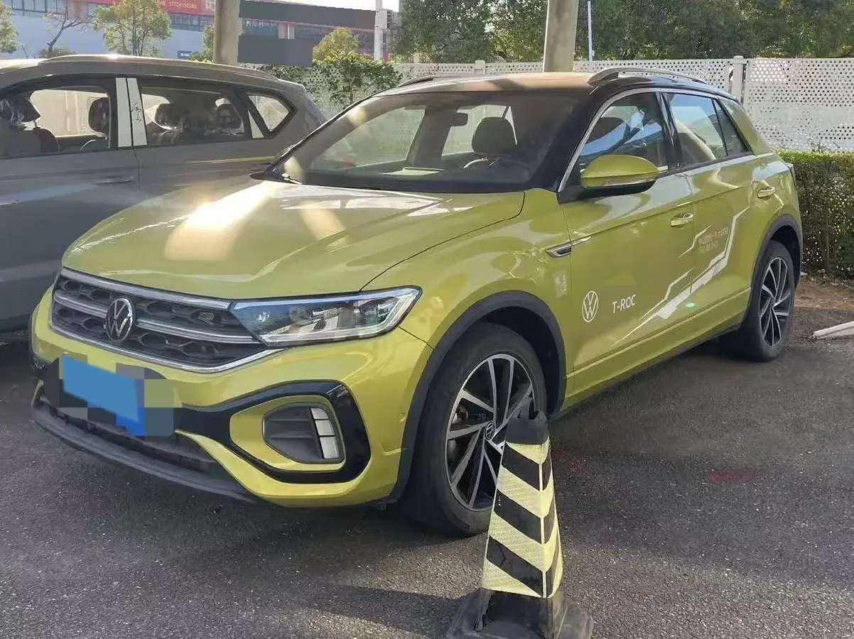 2023 Volkswagen T-Roc 1.5T 160HP L4 7DCT