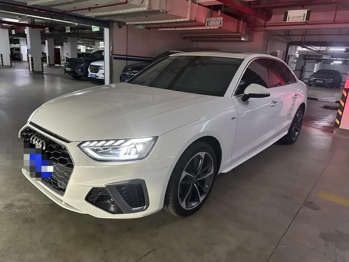 2024 Audi A4L 2.0T 190HP L4 7DCT