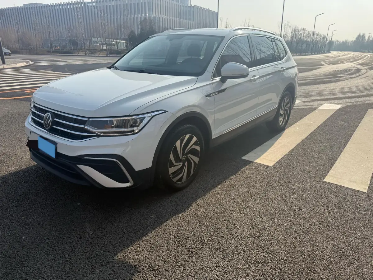 2023 Volkswagen Tiguan L 1.5T 160HP L4 7DCT