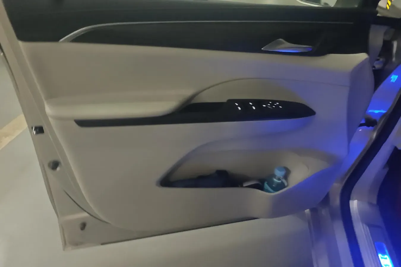 2022 Buick GL8 2.0T 237HP L4 9AT,autocango,china used car exporter,china ev exporter,chinese used car exporter,chinese used ev exporter