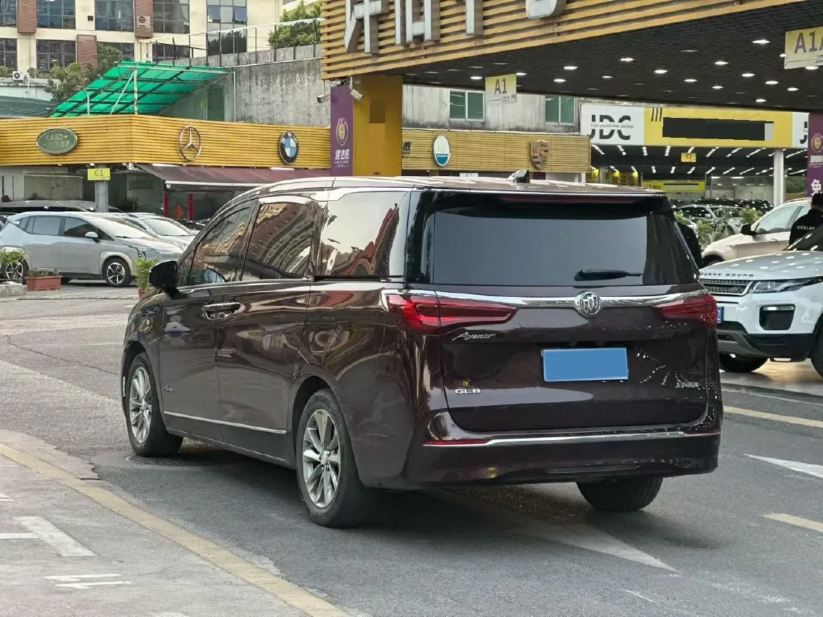 2022 Buick GL8 2.0T 237HP L4 9AT,autocango,china used car exporter,china ev exporter,chinese used car exporter,chinese used ev exporter