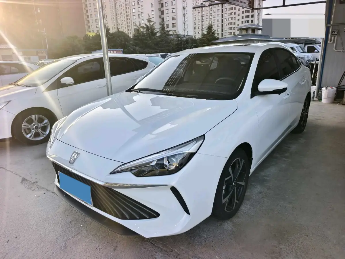 2023 Roewe i5 1.5L 129HP L4 CVT