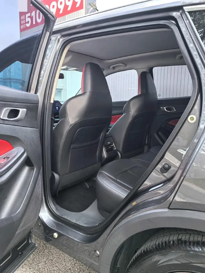 2022 ChangAn Oshan X7 Plus 1.5T 188HP L4 7DCT,autocango,china used car exporter,china ev exporter,chinese used car exporter,chinese used ev exporter