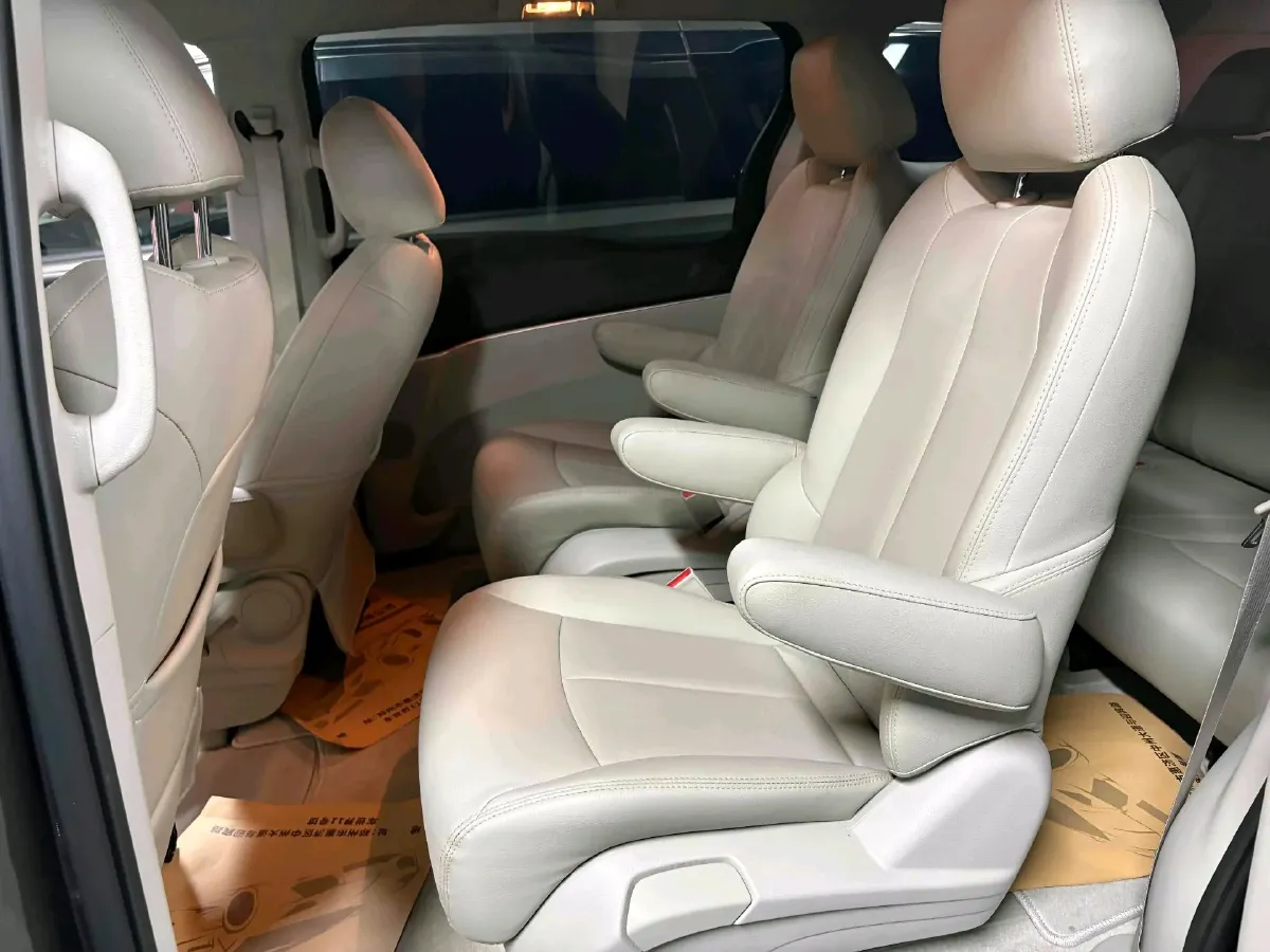 2021 Buick GL8 2.0T 237HP L4 9AT,autocango,china used car exporter,china ev exporter,chinese used car exporter,chinese used ev exporter