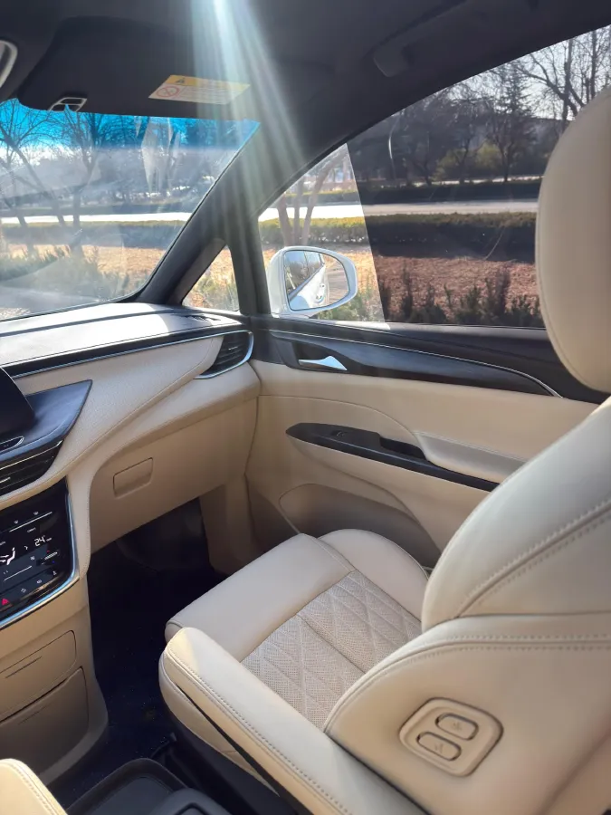 2022 Buick GL8 2.0T 237HP L4 9AT,autocango,china used car exporter,china ev exporter,chinese used car exporter,chinese used ev exporter