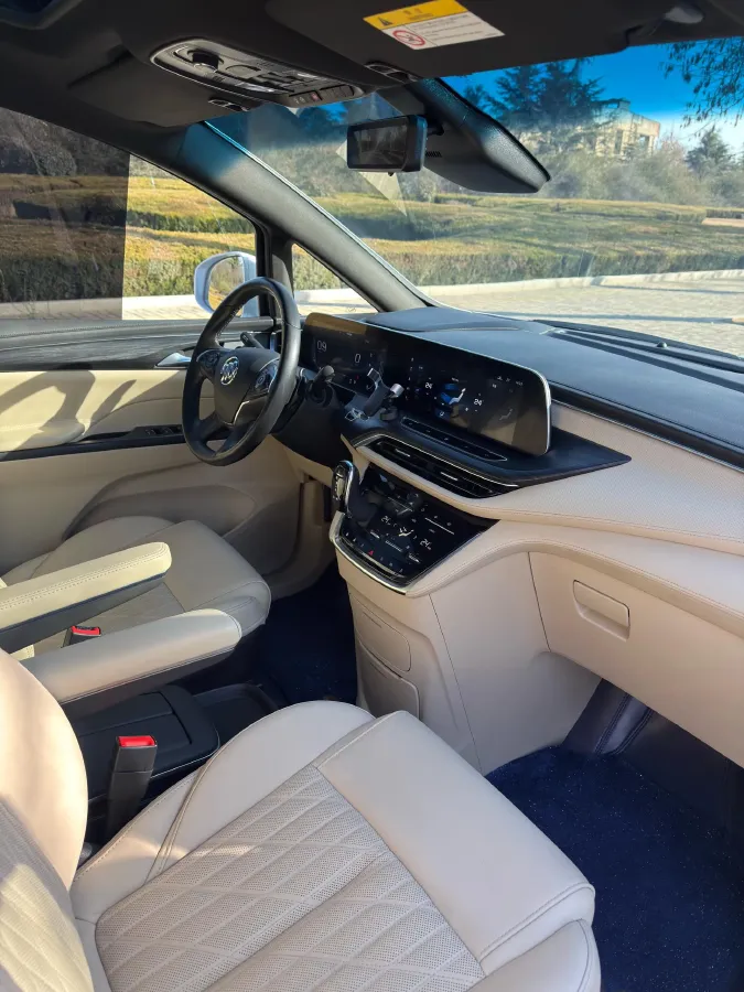 2022 Buick GL8 2.0T 237HP L4 9AT,autocango,china used car exporter,china ev exporter,chinese used car exporter,chinese used ev exporter