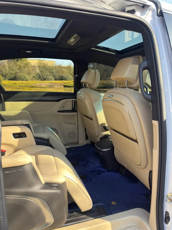 2022 Buick GL8 2.0T 237HP L4 9AT,autocango,china used car exporter,china ev exporter,chinese used car exporter,chinese used ev exporter