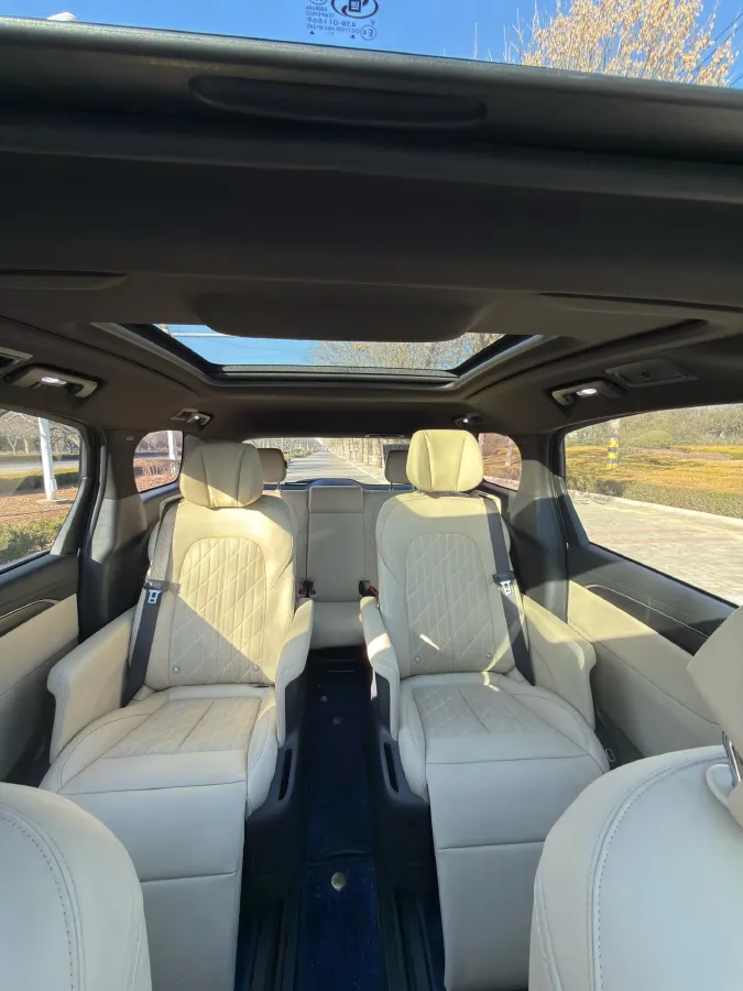 2022 Buick GL8 2.0T 237HP L4 9AT,autocango,china used car exporter,china ev exporter,chinese used car exporter,chinese used ev exporter